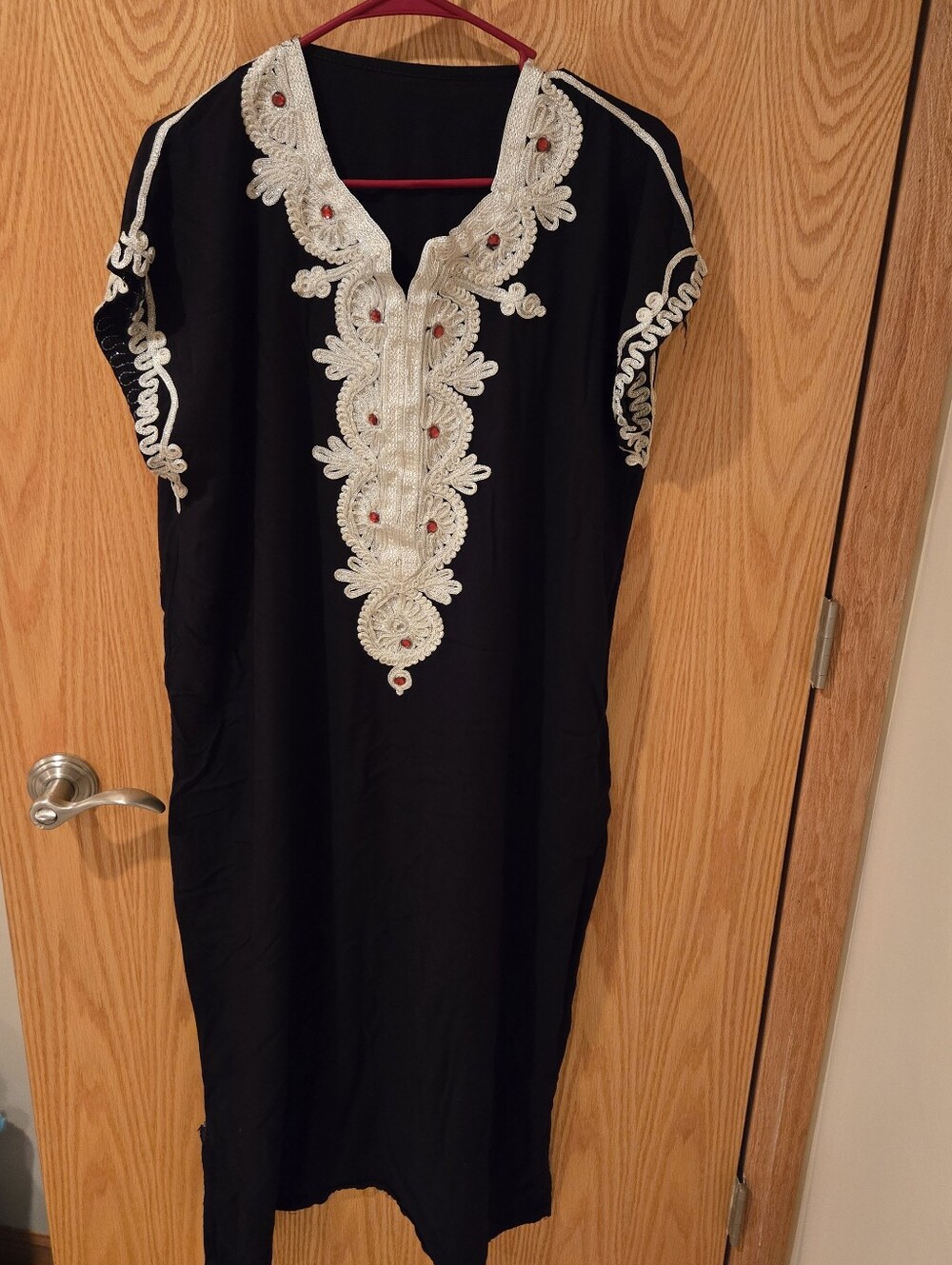 Black Embroidered V-Neck Women's Tunic Size OSFM - Picture 15 of 16